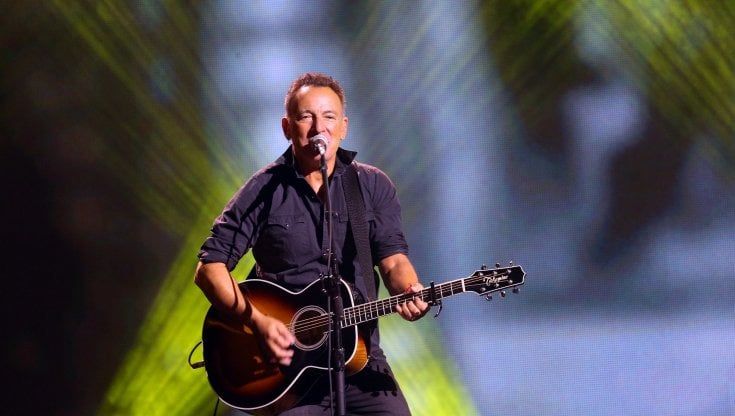 Bruce Springsteen, proteste no vax a Broadway per la prima dello show