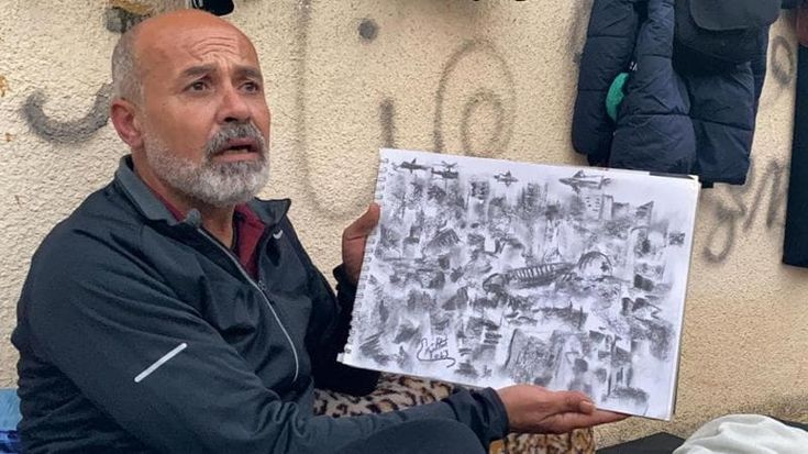 Gaza, l’arte senza più colore di Basel: pittore e profugo che dipinge in tenda