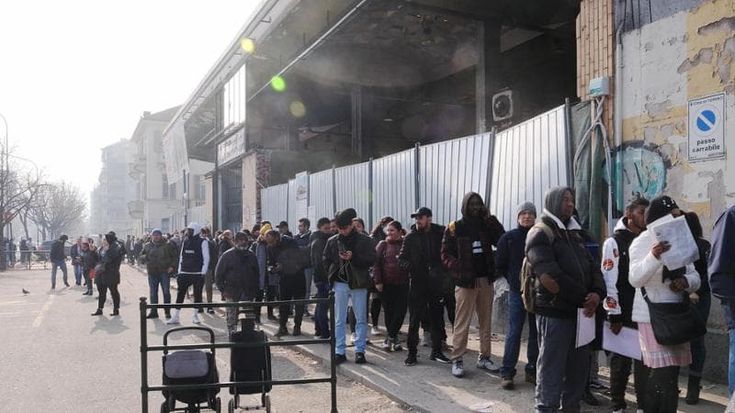 Permesso di soggiorno da rinnovare in Comune, il Pd lancia la battaglia per migliorare la vita dei nuovi torinesi