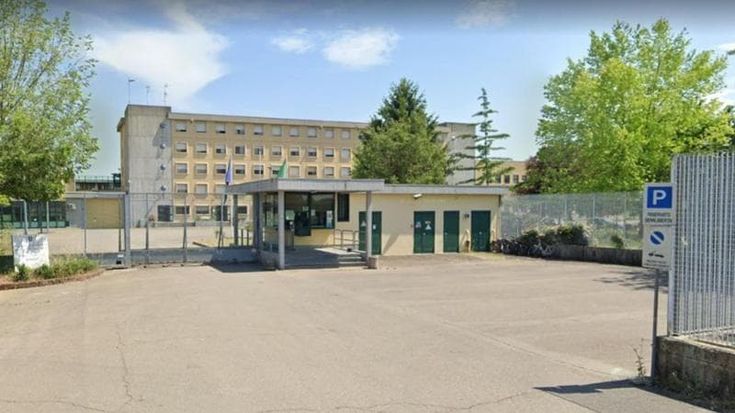 Reggio Emilia, detenuto torturato: la Procura chiede il processo per dieci agenti della penitenziaria