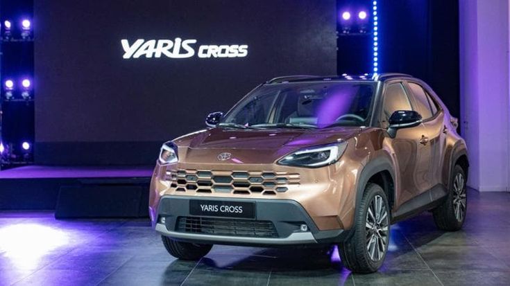 Toyota presenta la nuova Yaris Cross alla Milano Design week. Tutte le novità della best seller