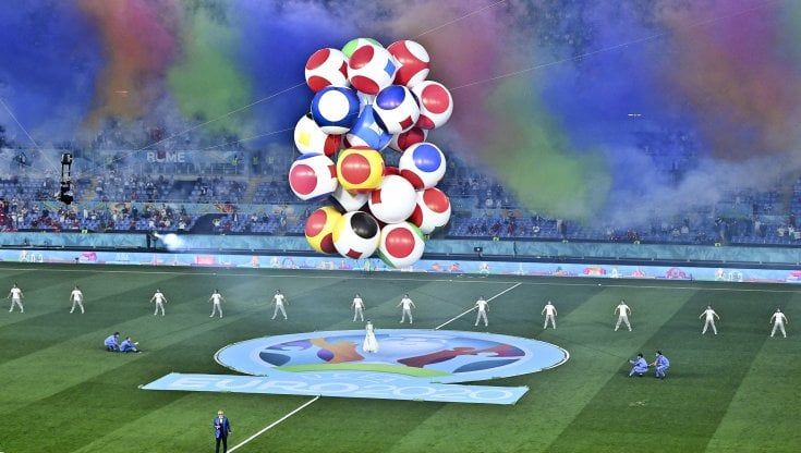 Da Siviglia a Baku, seimila chilometri per un Europeo