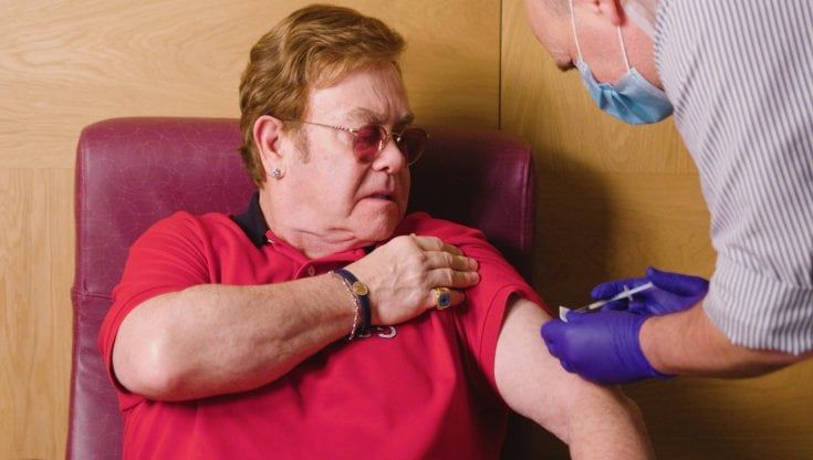 Da Elton John a Dolly Parton fino a Francesco Guccini: le grandi 'voci' contro il Covid-19: "Vaccinatevi!"