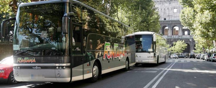 Bus turistici, via libera al nuovo regolamento: sconti "green", multe salate e tariffe pi&ugrave; alte in centro