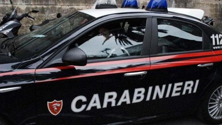 Aggressioni e rapine: baby gang semina il panico in centro. Una vittima finisce all’ospedale