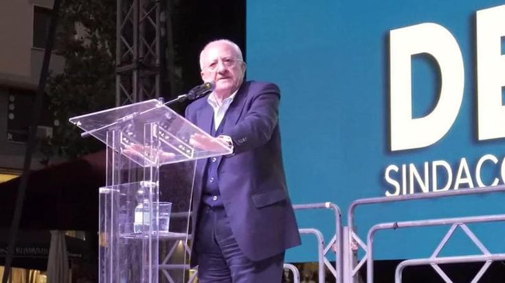 De Luca sindaco di Salerno per la quinta volta: “Vittoria che emoziona. Ora al lavoro senza respiro”