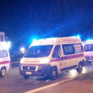Roma, ventenne muore in grave incidente all'Eur: ferite 3 coetanee