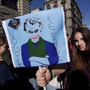 Napoli, diecimila in piazza per lo "sciopero sociale". Bloccata la Tangenziale