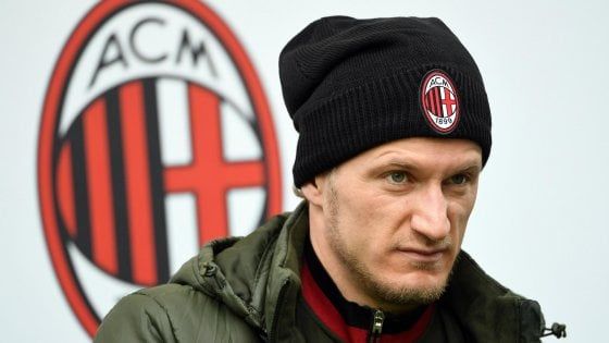 Milan, arrivano 20 milioni: caparra della caparra. Montella perde Abate, stagione finita