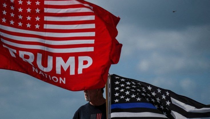Trump incriminato, l'ira di fan e media di destra ma il vero pericolo viene dai terroristi Boogaloo Bois