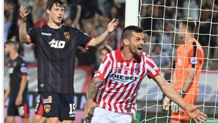 Serie B, playout: Maggio fa felice il Vicenza al 90', Cosenza battuto 1-0