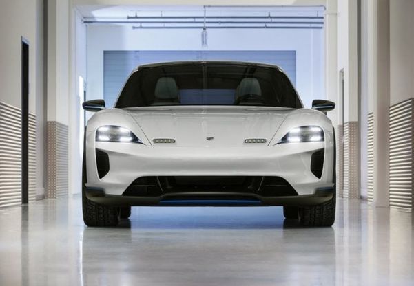 Porsche Mission E Cross Turismo Concept