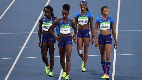 Atletica, gli Usa non sbagliano la staffetta surreale: gran tempo e finale