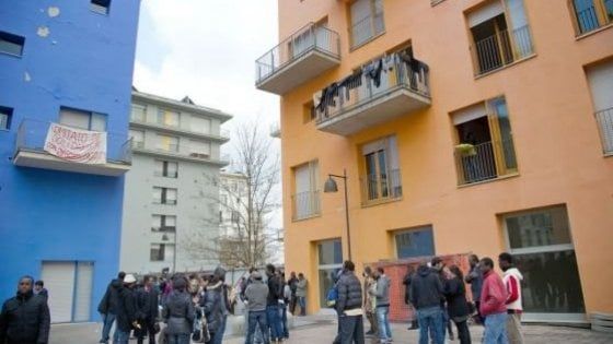 Tubercolosi all'ex Moi: sono già nove i casi tra i migranti