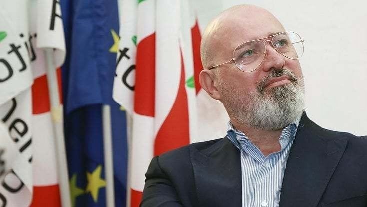 Caso Msi, intervengono anche Calenda e Bonaccini. Il governatore: “Cara Rauti, ricordati della differenza tra democrazia e fascismo”