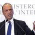Migranti, Alfano a Cei: 
