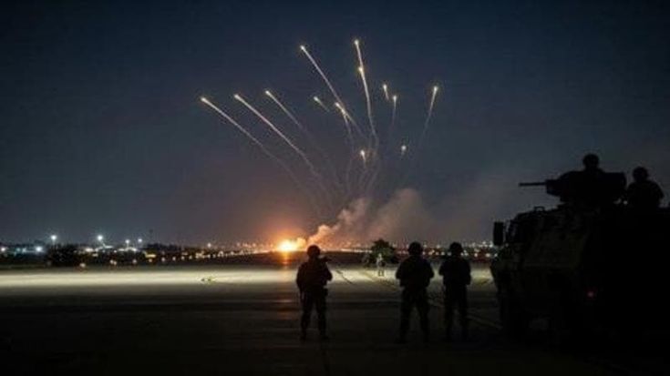 Niger, l’Isis ha attaccato l’aeroporto di Niamey: distrutti 4 aerei militari