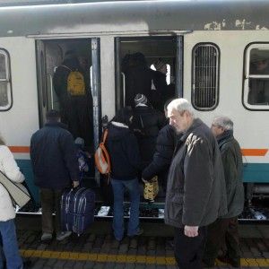 Trenitalia, contratto-ponte con la Regione. E dal 2016 i treni metropolitani