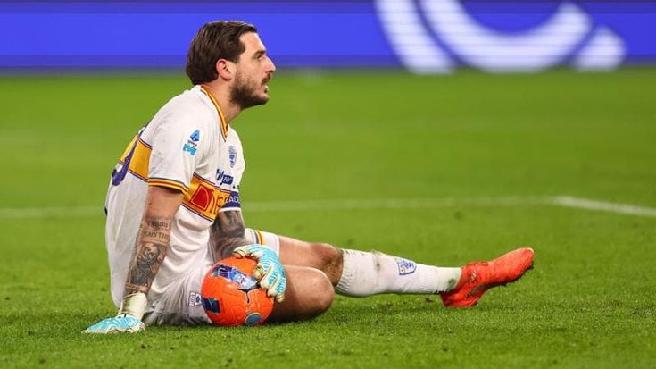 Juve-Lecce, le pagelle. Zhegrova un soprammobile, Falcone le prende tutte
