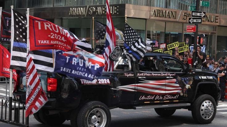 Trump peggio di Nixon e Clinton: rifiuta il verdetto e fa sprofondare l’America tra vendette e rancori