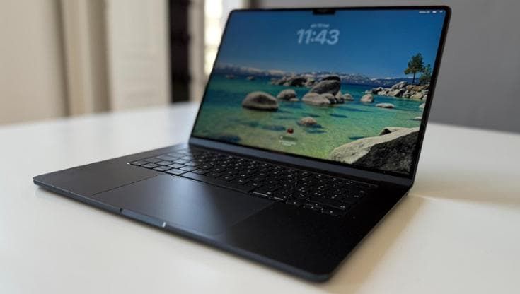 MacBook Air M5, la prova: il nuovo portatile Apple è sempre più vicino al MacBook Pro