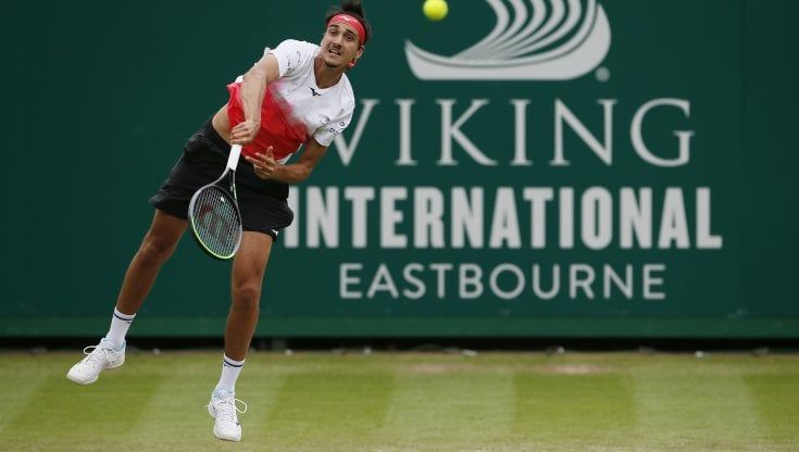 Tennis, Sonego conquista sull'erba inglese la seconda finale Atp dell'anno