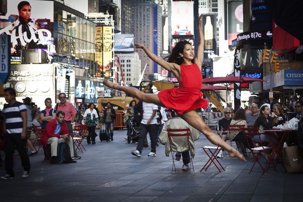 In punta di piedi a Times Square: la strada &egrave; il palcoscenico