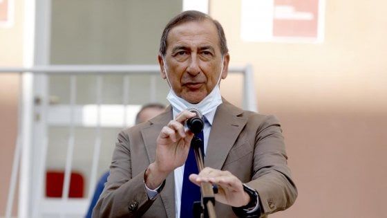 Sala: "Ho scritto a Merkel, i soldi del Recovery Fund premino le città green" 