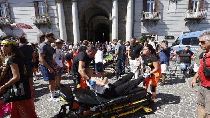 Campi Flegrei, Piantedosi apre alla legge speciale. Malori tra manifestanti davanti alla prefettura