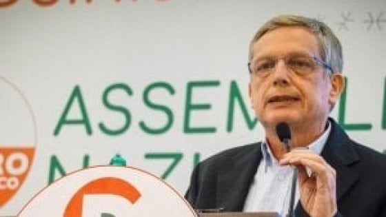 Cuperlo: "In Sardegna chi ha votato Lega non ha finito le medie". Critiche sui social. Ma lui: "Sono stato frainteso"