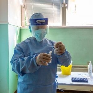 Coronavirus, continua a salire la curva dei contagi in Sicilia: 125 i nuovi casi, due migranti