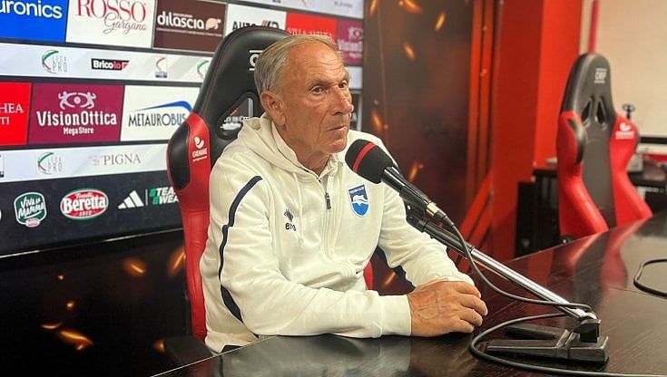 Zeman fischiato dai tifosi del Foggia: il grande amore è finito. Le accuse ai giornalisti che abbandonano la sala stampa 