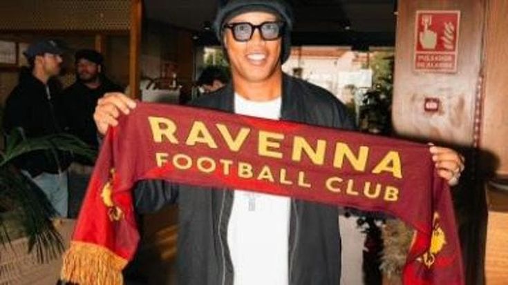Ronaldinho al Ravenna: “Sogno di tornare in campo”. Sarà tesserato e avrà delle quote del club