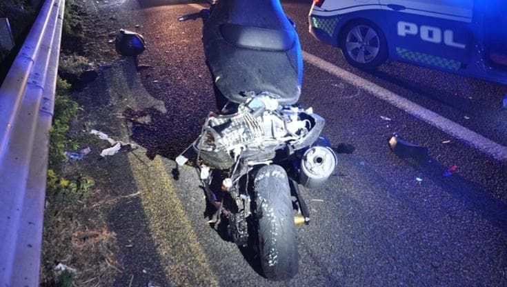 Morta donna sbalzata dalla moto dopo lo scontro con un camion in Valsamoggia