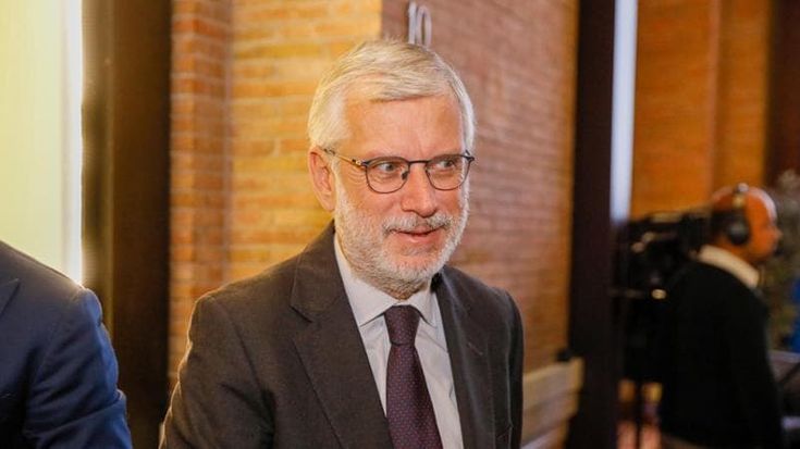 La cena in terrazza, i tifosi, le mail: quel complotto alla vaccinara