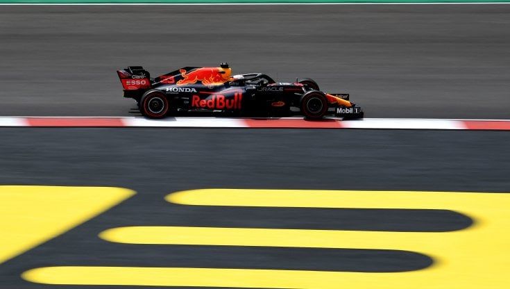 F1, Portogallo: Verstappen guida le ultime libere, subito dietro le Mercedes