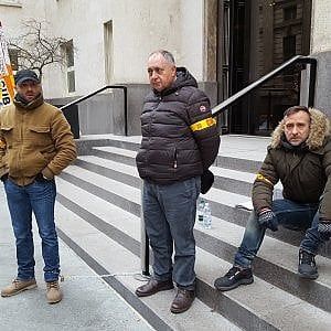Torino, rientra la protesta dei vigilantes della Reale Mutua che sono stati licenziati