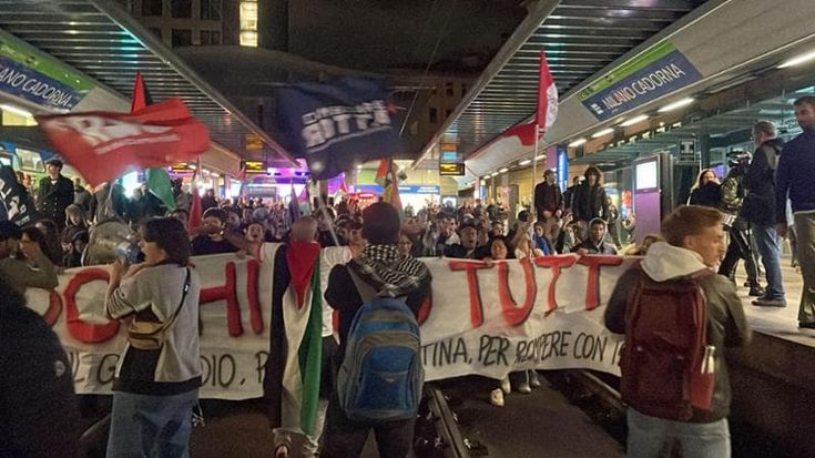 Flotilla abbordata, a Milano occupata la stazione di Cadorna: poi di nuovo in piazza Scala