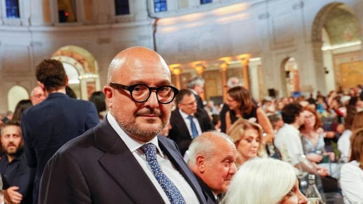 Caro Strega non ti conosco. La politica legge solo saggi