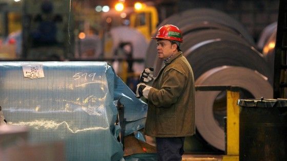Indotto Ilva: bloccate le forniture, lavoratori in libert&agrave;. Luned&igrave; marcia degli industriali su Roma
