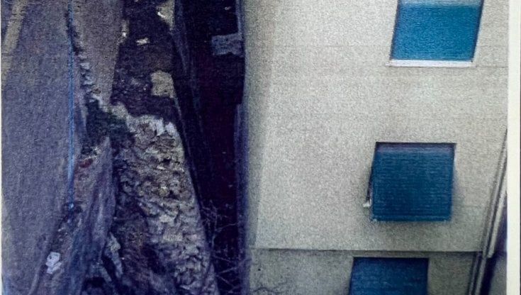 Genova, frana di Borgoratti, i palazzi costruiti aggirando le norme: “La collina ceduta al Demanio a sua insaputa” 
