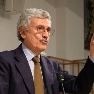 Bologna, D'Alema: "Fuori dal Pd? Unico trauma fu uscire dal Pci"