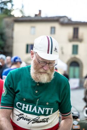 Ciclismo, strade bianche e bici d'epoca: il fascino dell'Eroica
