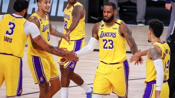 Basket, Nba: i Lakers ritrovano la vittoria, LeBron: "Non siamo pronti per i playoff"