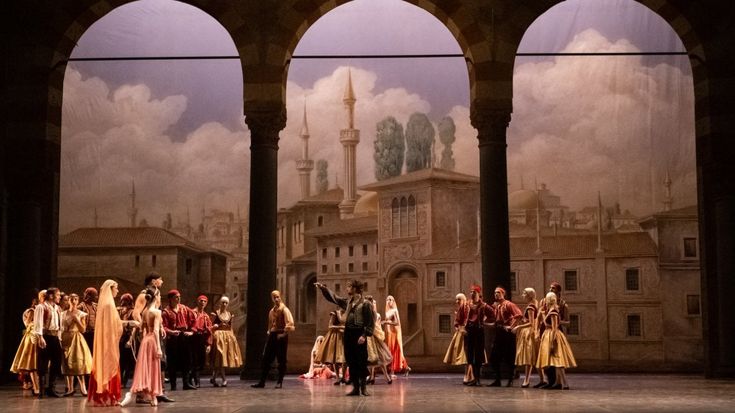 Classico e pop, un "Corsaire" assai godibile al Massimo