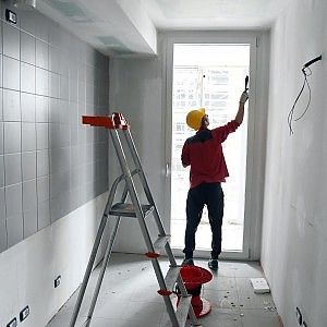 Crollano i prezzi delle case: dal 2010 gi&ugrave; dell'11,2%