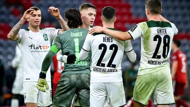 La piena emergenza costa cara al Bayern Monaco, battuto 2-1 dal Borussia M'gladbach