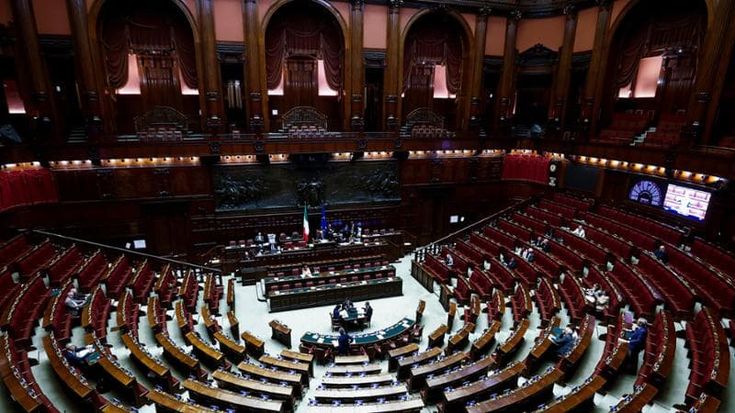 Legge elettorale, ok alle fiducie sui primi due articoli. L’opposizione protesta: è incostituzionale