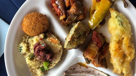 L'isola di Vulcano e i sapori pop della Trattoria Pina