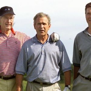 "Non sosterremo Trump", la scelta dei due Bush. E anche Paul Ryan si sfila